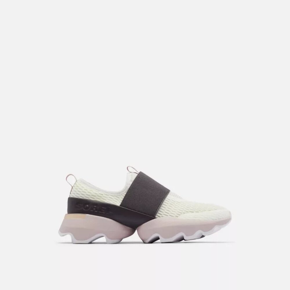 Nike Women's White‎ Black Kinetic Impact Strap NL4698-125 Athletic Sneaker 8.5